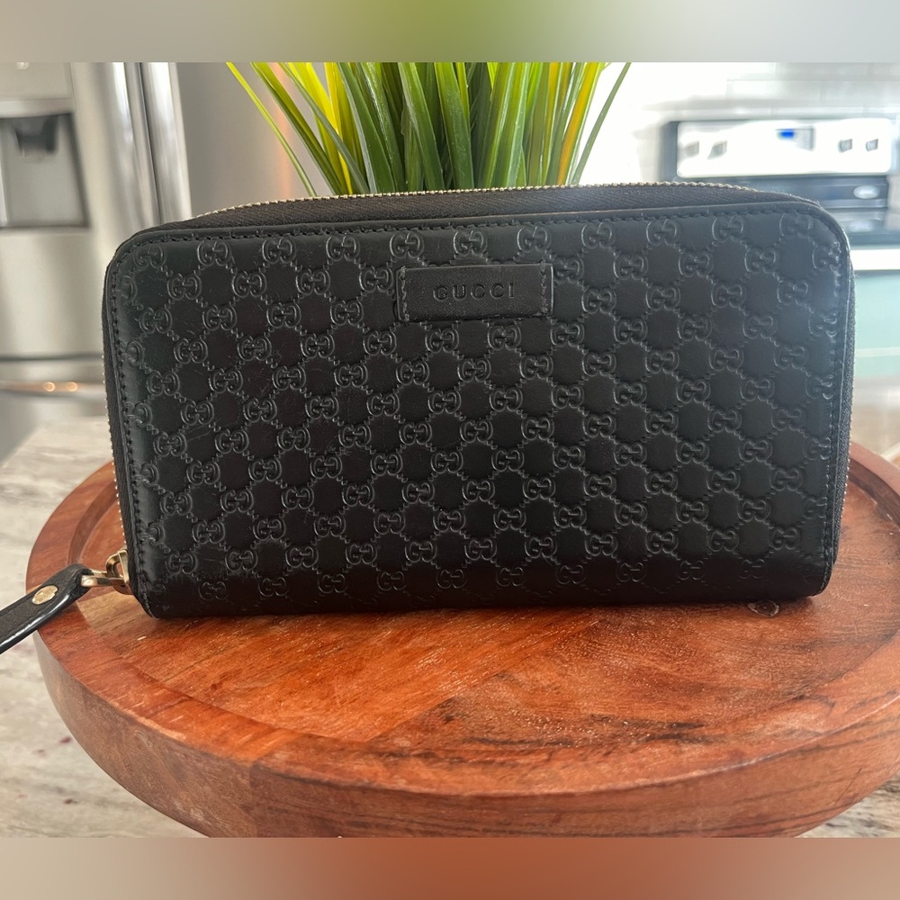 Gucci Micro GG Guccissima Zip-Around Wallet/Clutch